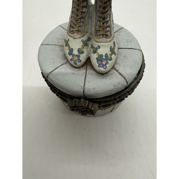 Victorian Jewelry New Box Hinged Trinket Boots Vintage Nostalgic MR1803 NEW 1999 - Picture 8 of 13